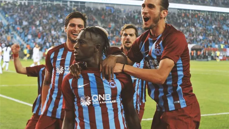 تشكيل طرابزون سبور في الدوري الأوروبي.. تريزيجيه أساسياً