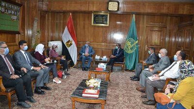 محافظ القليوبية يلتقي مدير برنامج الأغذية العالمي التابع للأمم المتحدة