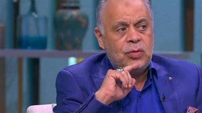 بعد خروجه من العمليات.. تطورات الحالة الصحية لأشرف زكي