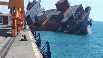رغم محاولات الإنقاذ.. غرق باخرة إيرانية قرب السواحل العراقية