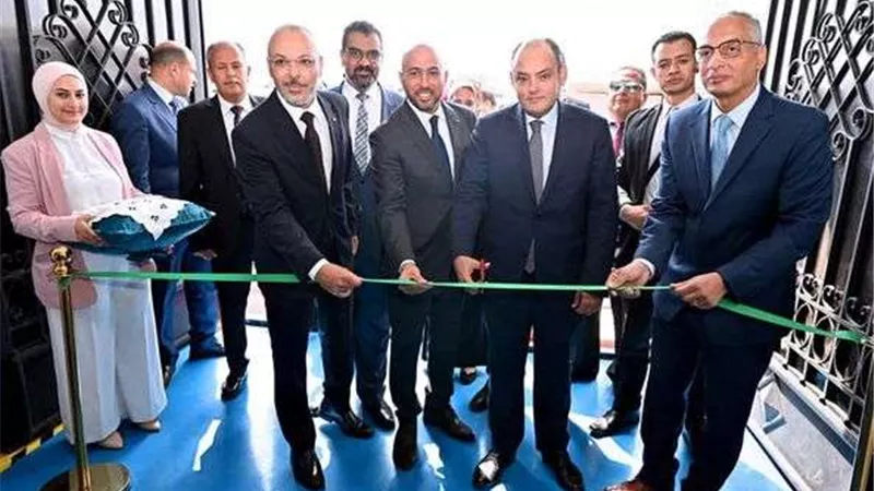 وزير التجارة يفتتح معملا لفحص المحركات الكهربائية بالرقابة على الصادرات بمطار القاهرة