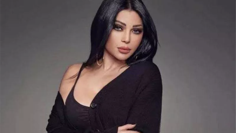 بملابس كاجول .. هيفاء وهبي تخطف الأنظار في أحدث ظهور لها