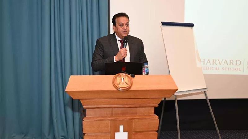 وزير الصحة يوجه بإطلاق حملة تنشيطية للتطعيم بلقاح كورونا