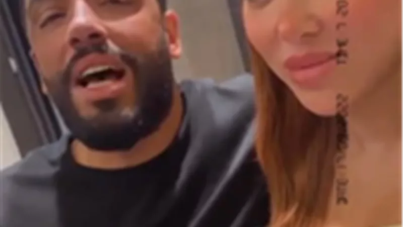 رامي جمال يعود لزوجته بعد شائعات الإنفصال