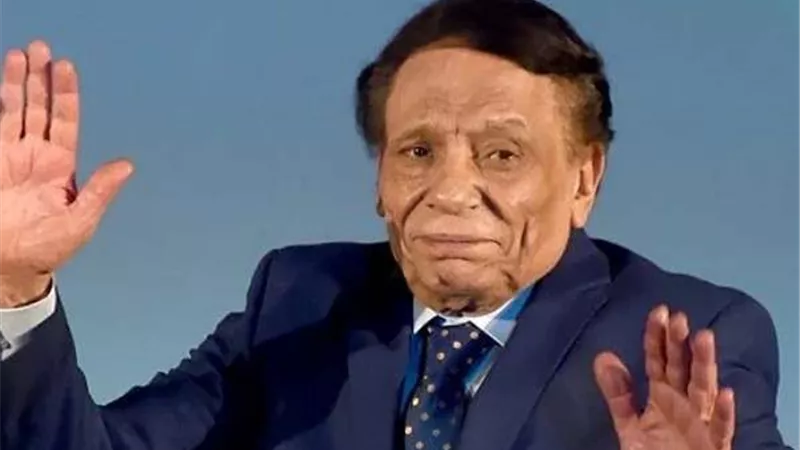 شاهد ..  أحدث ظهور للزعيم عادل إمام برفقة عمر متولي