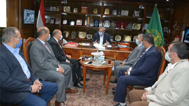 محافظ القليوبية لرؤساء المدن الجدد: خدمة المواطنين أولوية قصوى