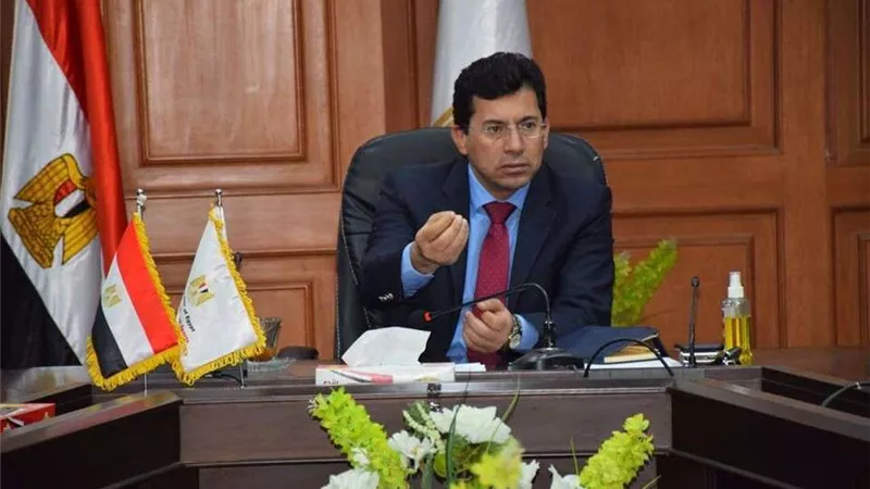 أول تعليق من وزير الرياض بشأن أزمة الأهلي وتركي آل الشيخ