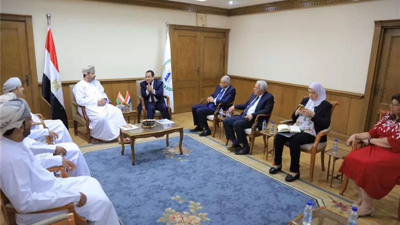 رئيس التنظيم والإدارة يستقبل وزير العمل العماني للاطلاع على التجربة المصرية في تنفيذ مسابقات التوظف الحكومي