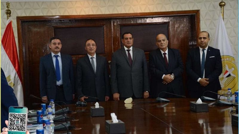  هشام آمنة وزير التنمية