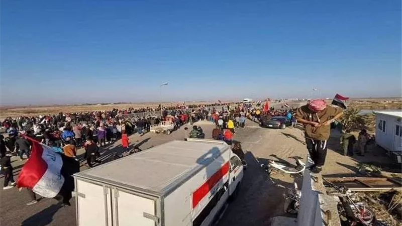 محتجون يغلقون مكتب أمين عام حركة امتداد في العراق