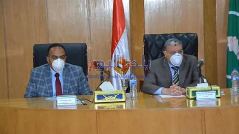 محافظ المنيا يبحث مع مديري المستشفيات الخاصة دعم المنظومة الصحية
