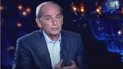 مشاهير في جنازة هشام سليم وسر غياب محمود الخطيب