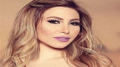 بـ ميني جيب.. يارا تستعرض رشاقتها بإطلالة جريئة (صور)