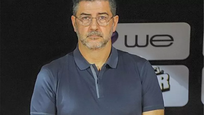 شروة وبلونا بيها.. رضا عبدالعال ينتقد فيتوريا بعد ظهوره الأول مع المنتخب