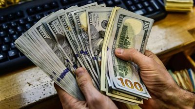 بعد ارتفاعات الأسبوع الماضي.. اعرف سعر الدولار اليوم الأحد