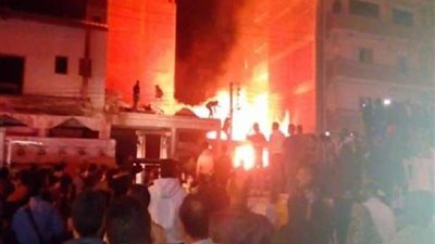 انتداب المعمل الجنائي لمعاينة موقع حريق شب داخل مخزن أخشاب بحلوان