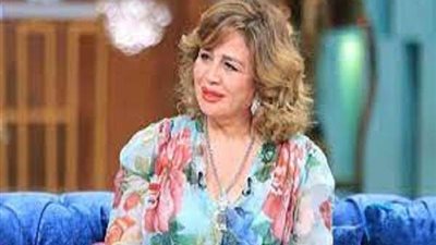 إلهام شاهين توثق تبرعها بالأعضاء في الشهري العقاري