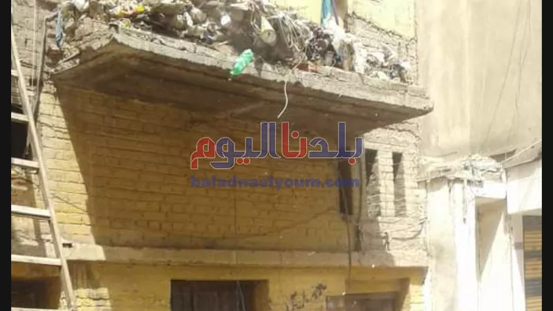 انهيار جزئي في منزل بالمحلة.. والأمن يتحرك