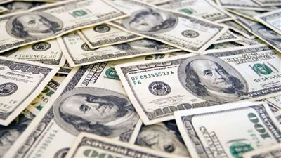 سعر الدولار اليوم الإثنين مقابل الجنيه المصري في بداية التعاملات البنكية
