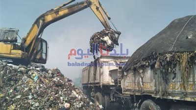 حملات مكبرة لرفع القمامة واستمرار لجان المرور على المصانع والمدارس بالمنوفية