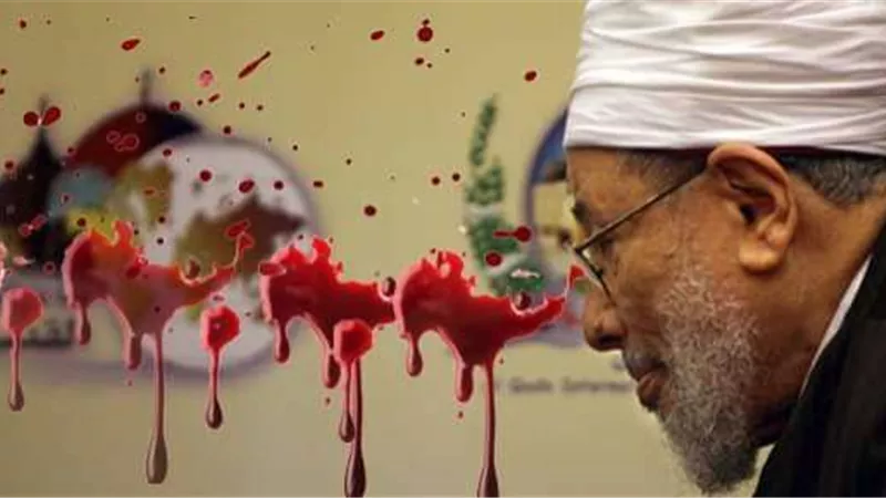 أحلّ التفجيرات وأفتى بقتل المتظاهرين.. أبرز الفتاوي الإرهابية للقرضاوي