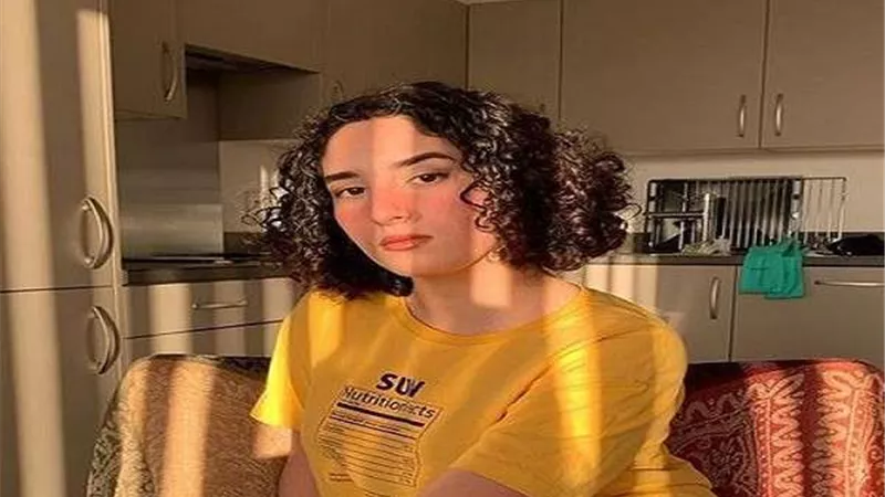 ابنة أحمد الفيشاوي تثير الجدل مُجددًا بعد ظهورها بملابس خليعة (صور)