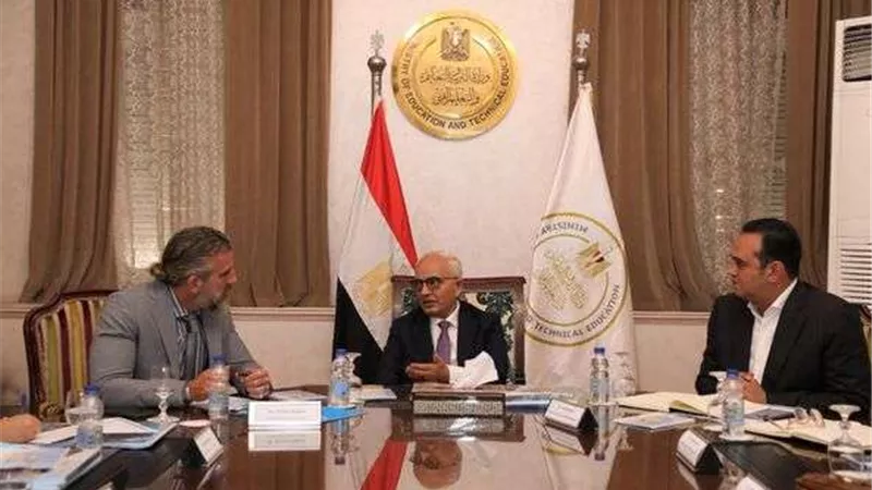 وزير التعليم يبحث أوجه التعاون مع ممثل منظمة يونيسيف في مصر