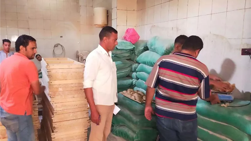 تحرير 106 محضرًا خلال حملات تموينية  علي الأسواق والمخابز فى الإسماعيلية