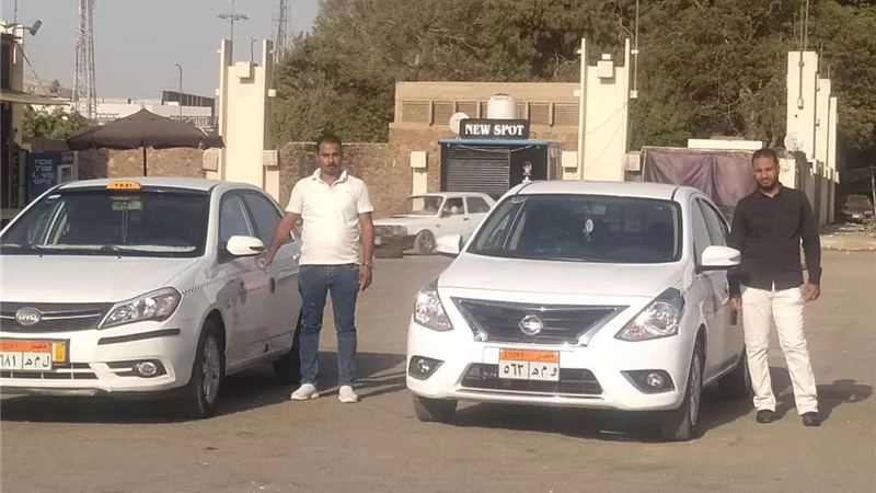بسبب انتشار uber و careem.. سيارات الأجرة تختفي تدريجيا