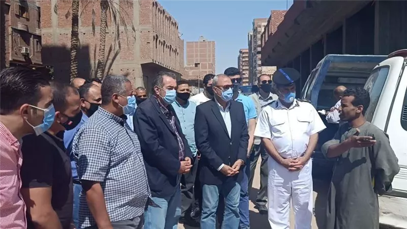 محافظ القليوبية يزيل مباني مخالفة بدون ترخيص بالخصوص