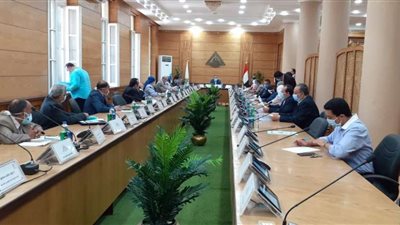 مجلس جامعة بنها يناقش الاستعداد للامتحانات والإجراءات الاحترازية لمواجهة كورونا