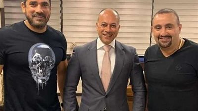 خناقة على ترتيب الأسماء تطيح بمحمد رمضان من مسلسل 