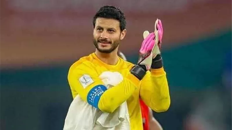 عقلية محترف.. حازم إمام يشيد بتصرف الشناوي بعد انتهاء معسكر منتخب مصر