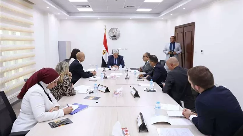 وزير التعليم العالي يلتقي بوفد شركة «سيسكو» العالمية