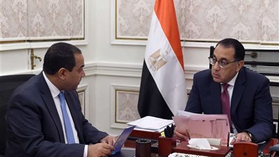 مدبولي يتابع نتائج مسابقات المدرسين وأئمة المساجد مع رئيس جهاز التنظيم والإدارة