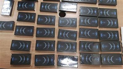 جمارك مطار القاهرة: ضبط 32 هاتف آيفون قبل تهريبه
