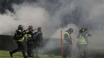 فرمان رئاسي بإيقاف الدوري الإندونيسي بعد كارثة ملعب كانجوروهان