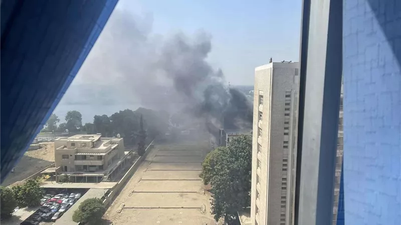 ماس كهربائي وراء حريق أكاديمية السادات بالمعادي