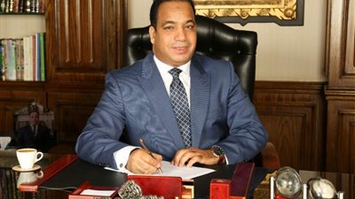 خبير اقتصادي: القيادة السياسية لديها إرادة لجذب الاستثمارات الأجنبية