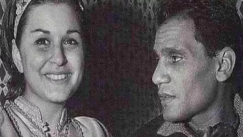 شاهد.. مفيد فوزي يكشف سر عدم إعلان عبد الحليم حافظ الزواج من سعاد حسني