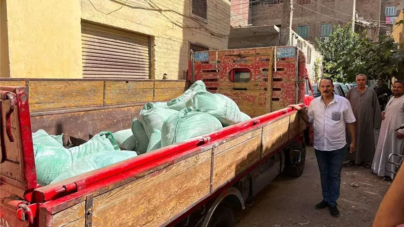 ضبط دقيق بلدي مدعم محظور بغرض بيعه بالسوق السوداء في  قنا