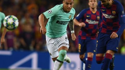 معلق مباراة برشلونة وإنتر ميلان في دوري أبطال أوروبا
