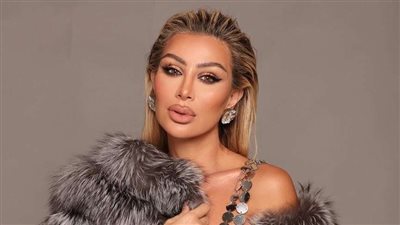 بسبب فوبيا الأماكن الضيقة.. مايا دياب تتصدر الترند