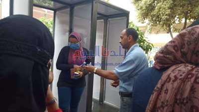 صحة المنوفية تواصل تطهير وتعقيم لجان الثانوية العامة