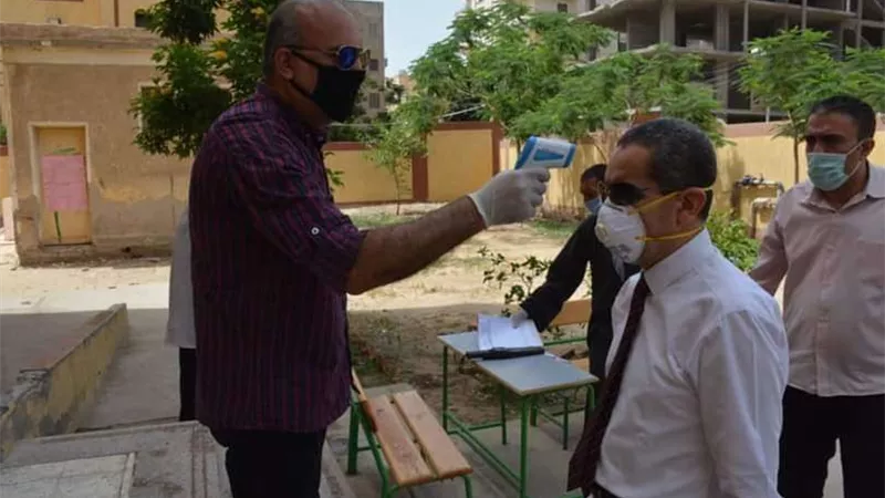 محافظ الغربية يتفقد عدد من لجان الثانوية العامة