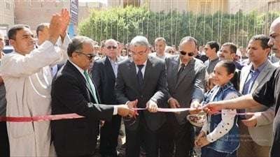 محافظ المنيا يفتتح المدرسة الرسمية للغات بمركز أبو قرقاص استجابة لأهالى المركز