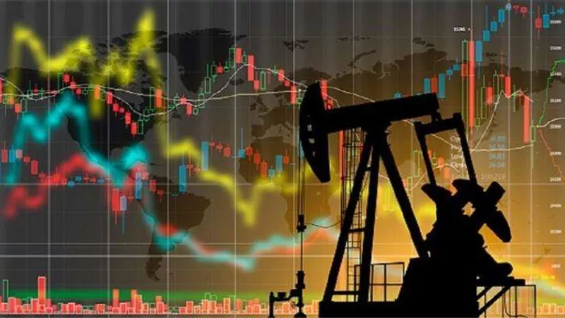 النفط يواصل الارتفاع مدعوما بقرار أوبك+ تخفيض الإمدادات