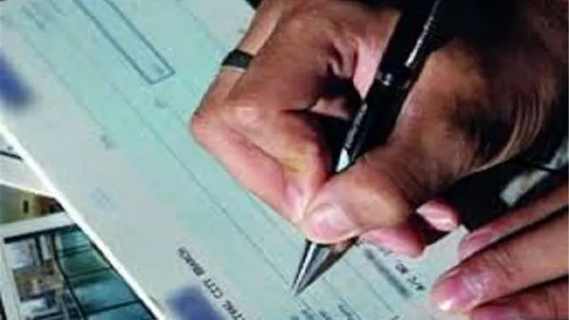 ضبط 9 أشخاص لقيامهم بالنصب والاحتيال على المواطنين بالشرقية