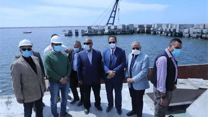 وزير النقل يعلن وصول الدفعة الأولى من عربات الركاب الجديدة إلى ميناء الإسكندرية