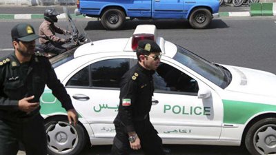 غضب على تويتر داخل إيران وخارجها بعد ضرب الشرطة  لرجل وزوجته الحامل